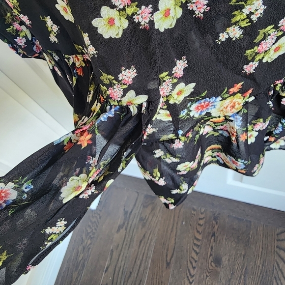 Zara Woman Tunic/Mini Dress with Neck Tie Floral and Hem Ruffle Print Size Med - Picture 7 of 9